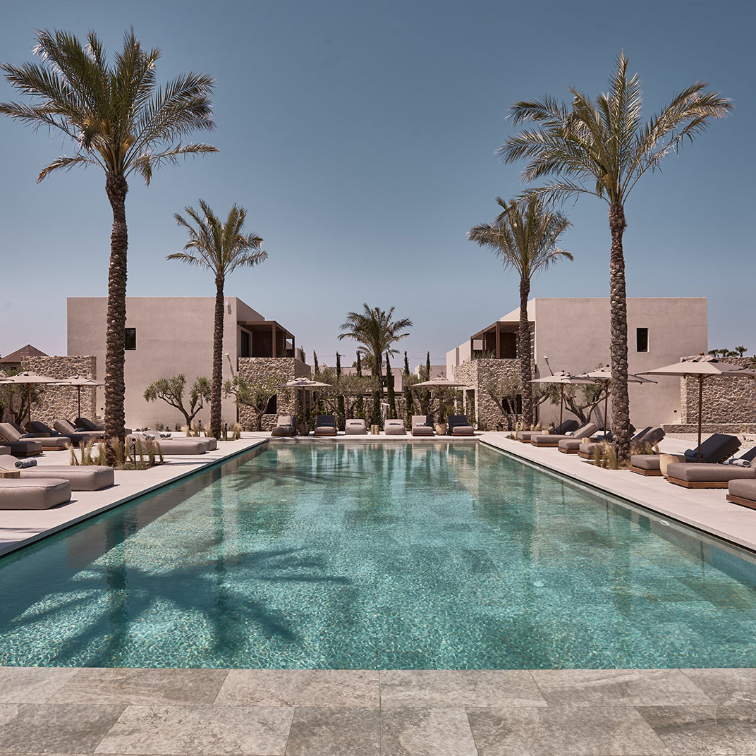© Theros All Suite Hotel