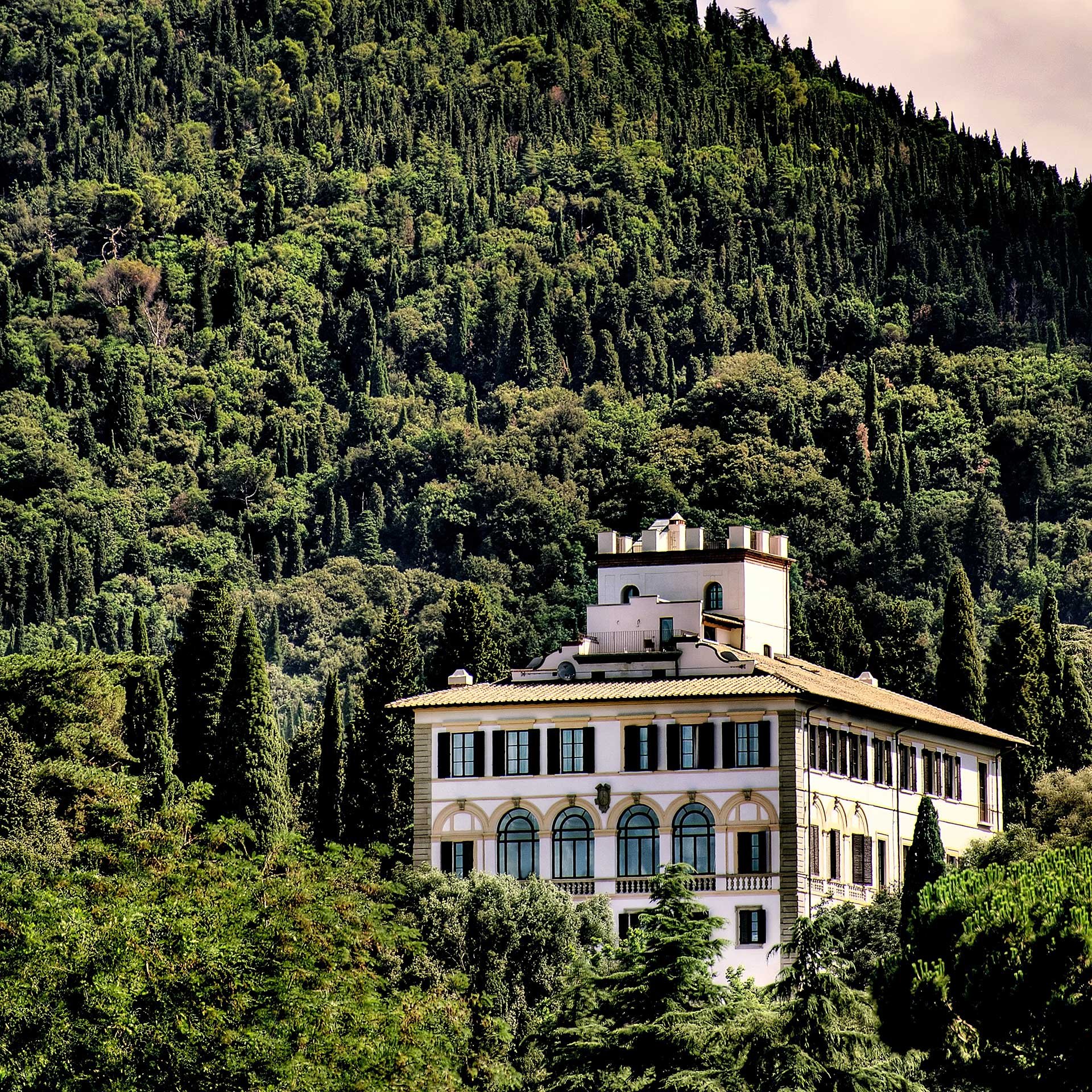 Villa Hotels of the Tuscan Hills