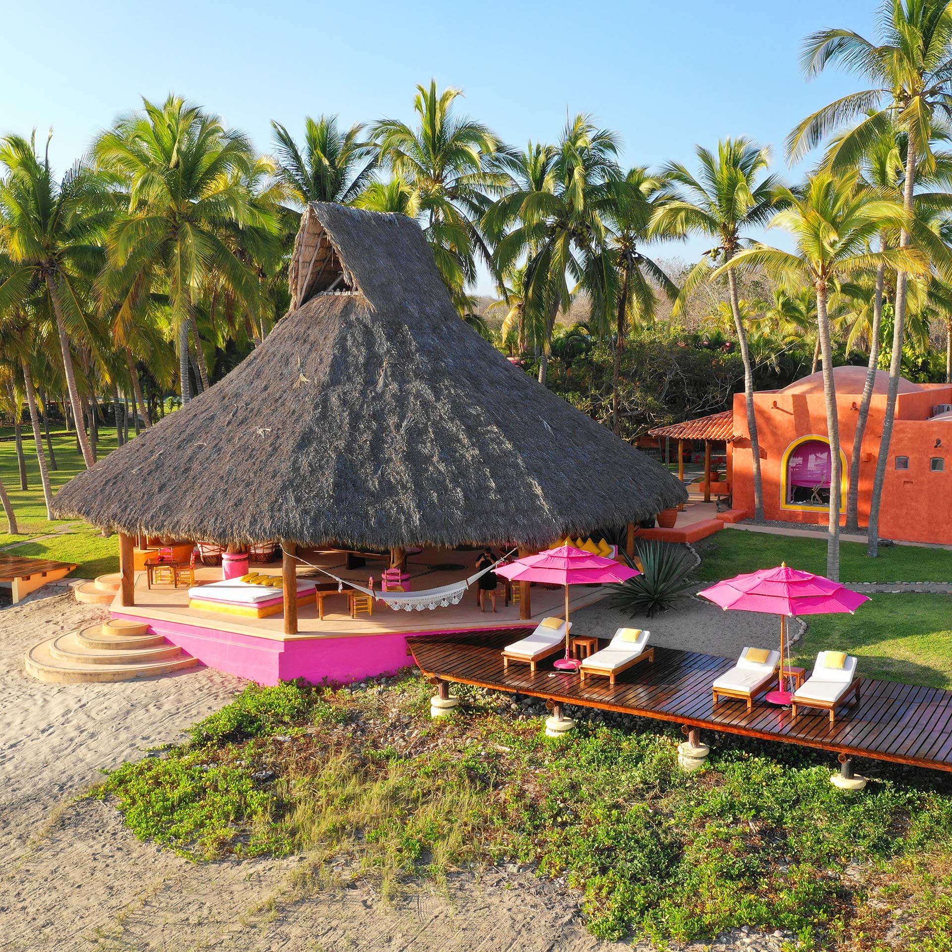 Las Alamandas