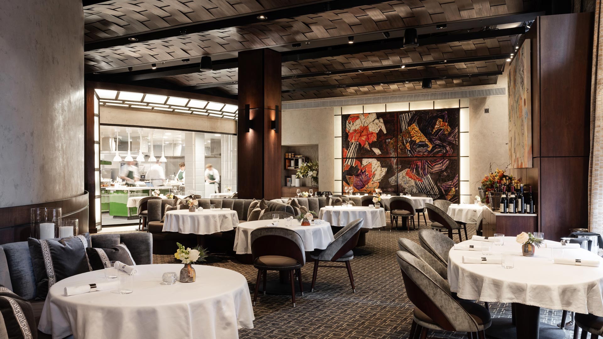 Laura Steffan / Emeril's Dining Room