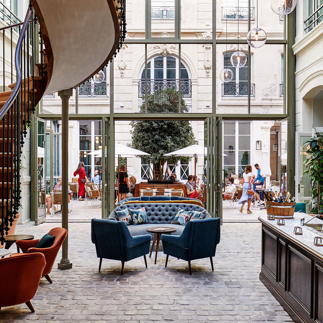 The stylish Hoxton, an excellent spot for a modern business traveler in the City of Light. © Hoxton Hotels