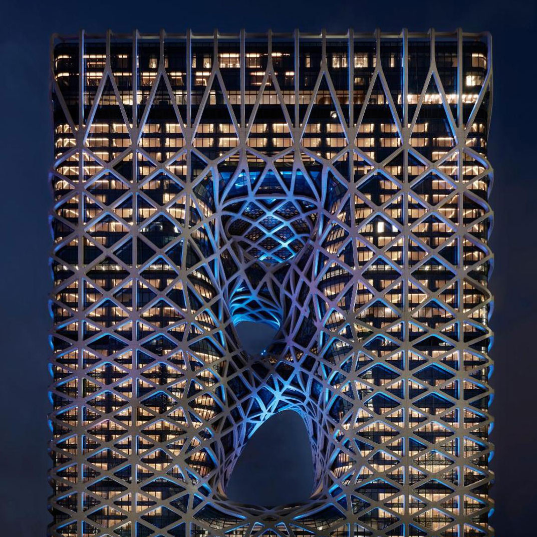 The striking exterior of City of Dreams - Morpheus is made purely of glass and steel beams. © City of Dreams - Morpheus