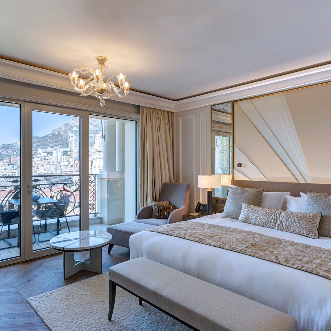 After a four‑year overhaul, Hôtel de Paris reopened in 2019 with refreshed rooms and gleaming Belle Époque grandeur. © Hôtel de Paris 