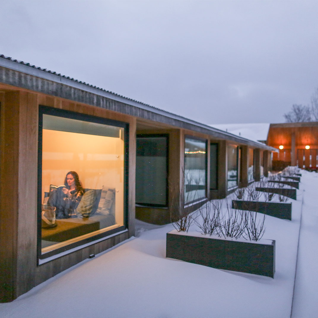 A former midcentury roadside motel on historic Route 2 is now a hip weekend hangout. © Tourists