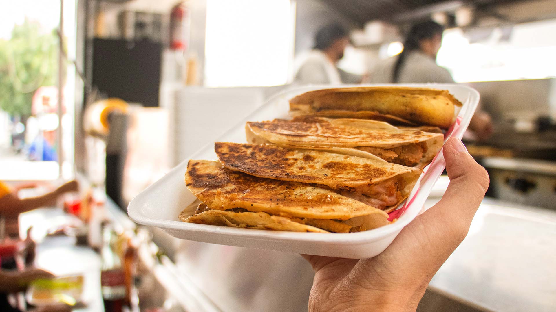 Tacos from Tacos "El Compadre - © Corporación para el Desarrollo Turístico de Nuevo Leòn /Tacos "El Compadre"