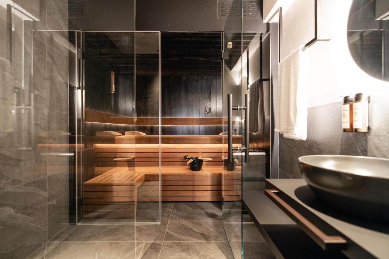 Photo 11 / 28 - Schwarzer Adler | Concept Living