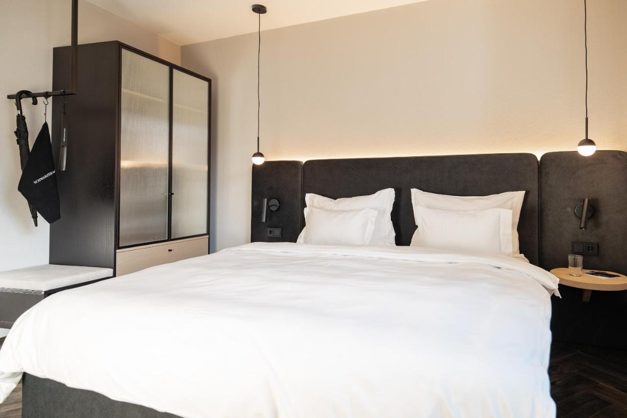 Photo 15 / 28 - Schwarzer Adler | Concept Living