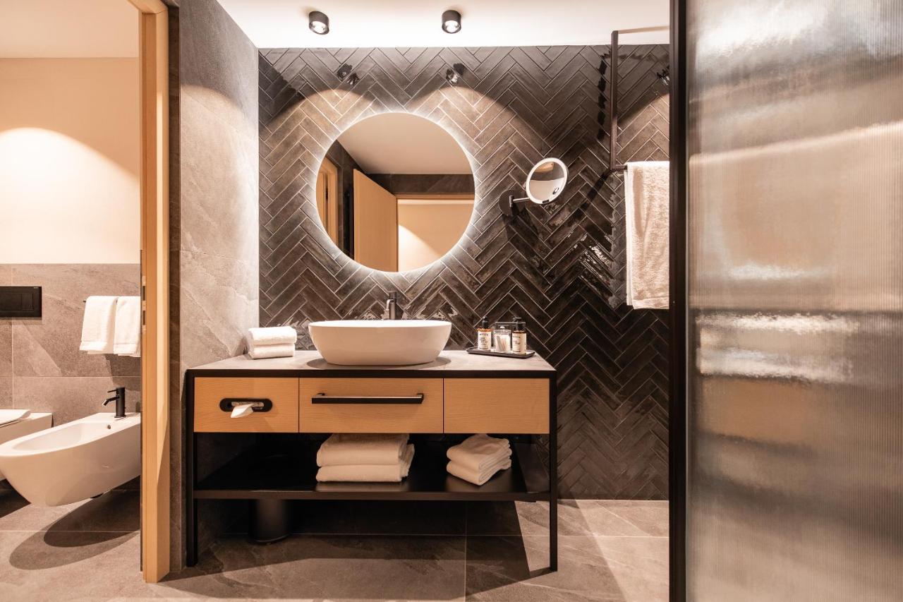 Photo 16 / 28 - Schwarzer Adler | Concept Living