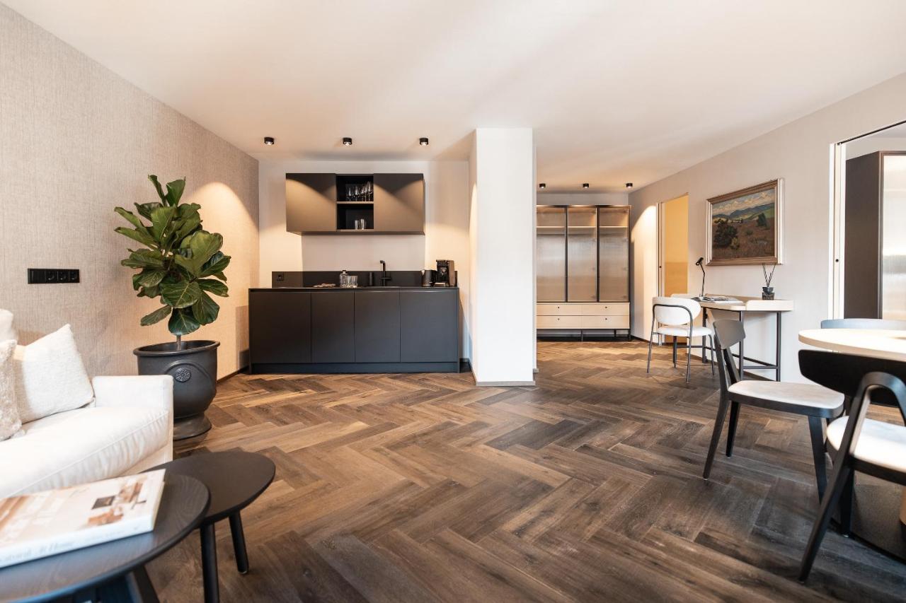 Photo 17 / 28 - Schwarzer Adler | Concept Living