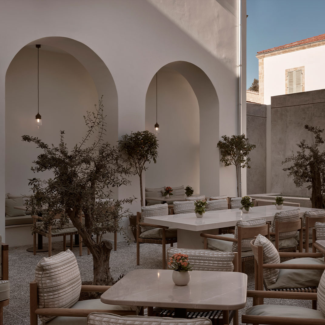 Photo 19 / 19 - Amyth of Nicosia