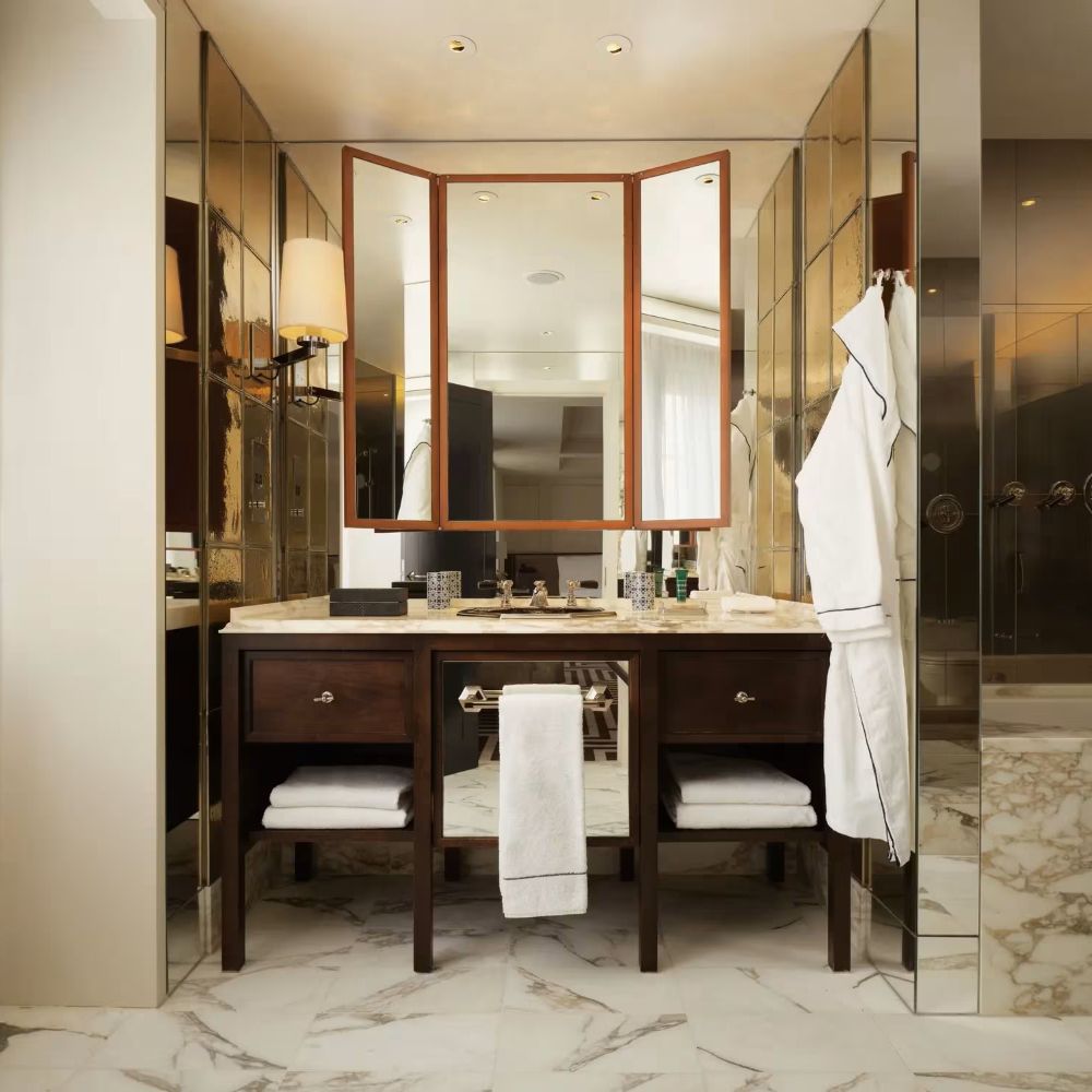Photo 12 / 16 - Rosewood London