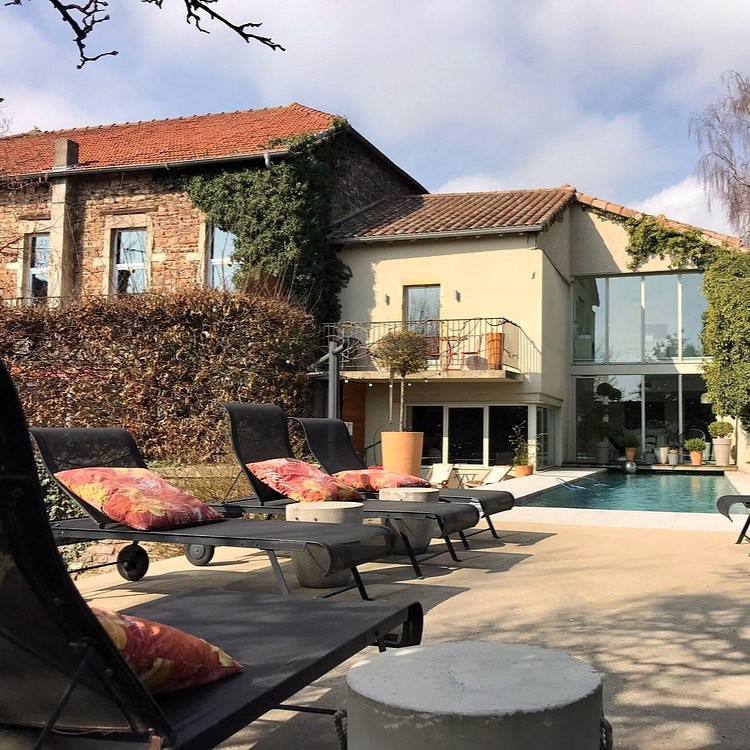 Auberge du Paradis - Saint-Amour-Bellevue - Book a MICHELIN Guide
